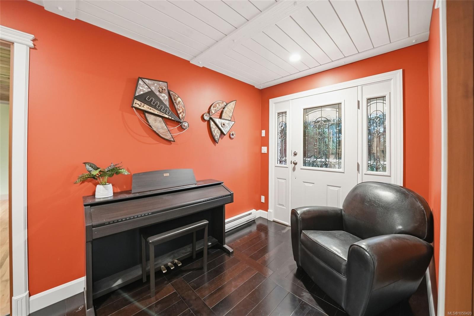 1973 Harlequin Cres — listing photo 14 of 36
