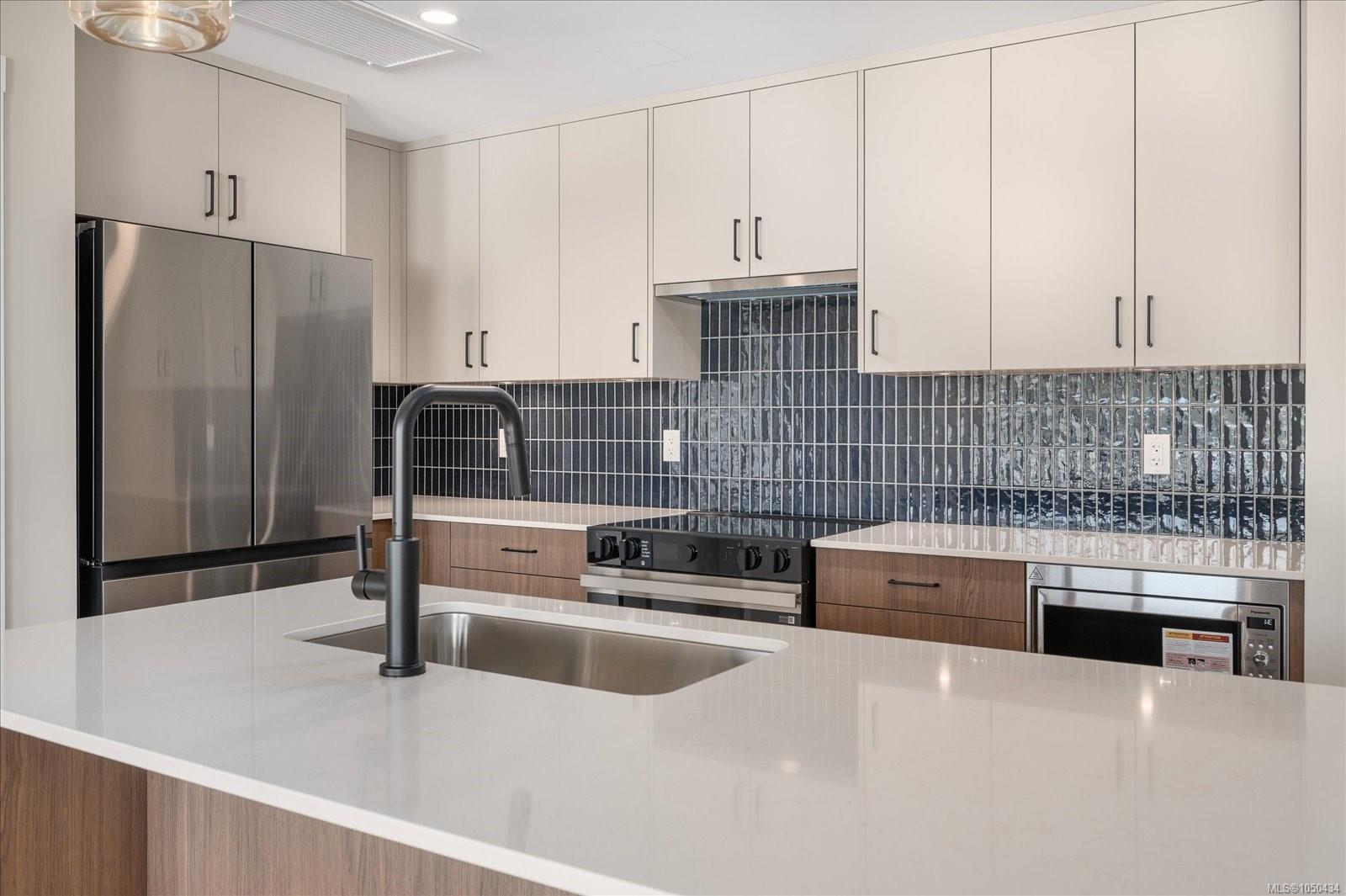 7-152 Marina View Dr — listing photo 8 of 36