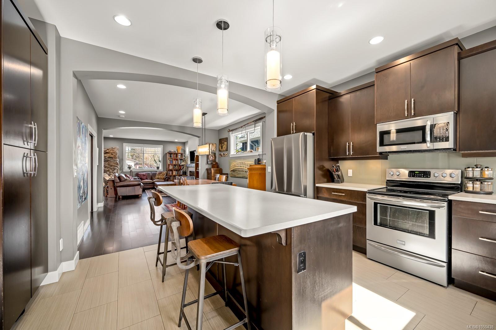 232 2nd St — listing photo 8 of 67