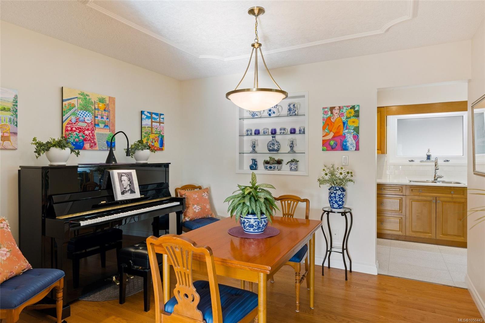 103-1540 Dallas Rd — listing photo 14 of 28