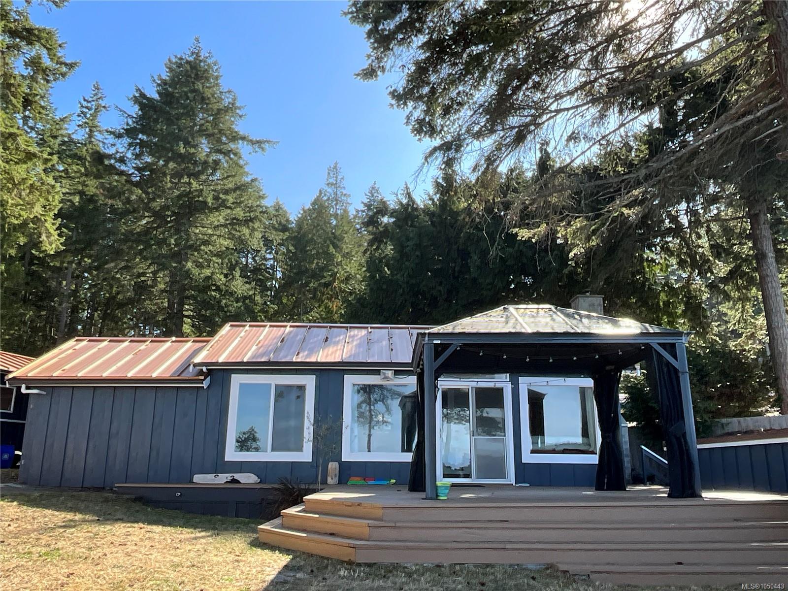 532 Berry Point Rd — listing photo 8 of 36