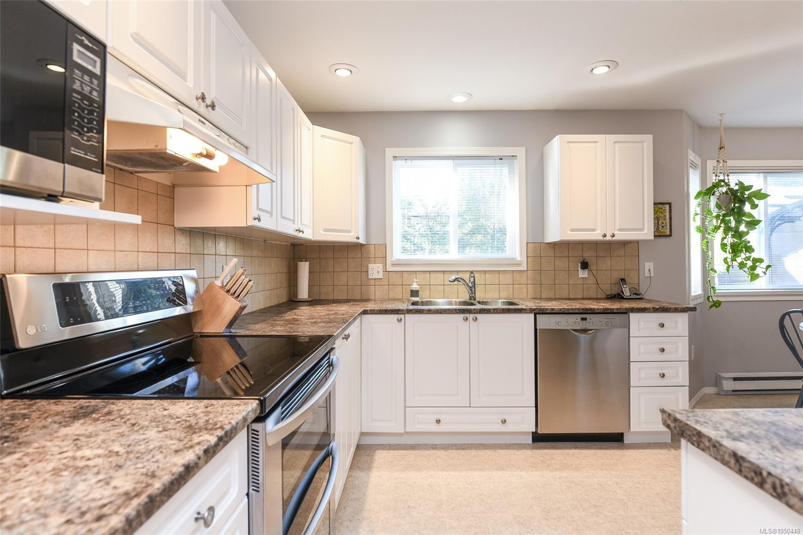 2233 Bolt Ave — listing photo 11 of 50