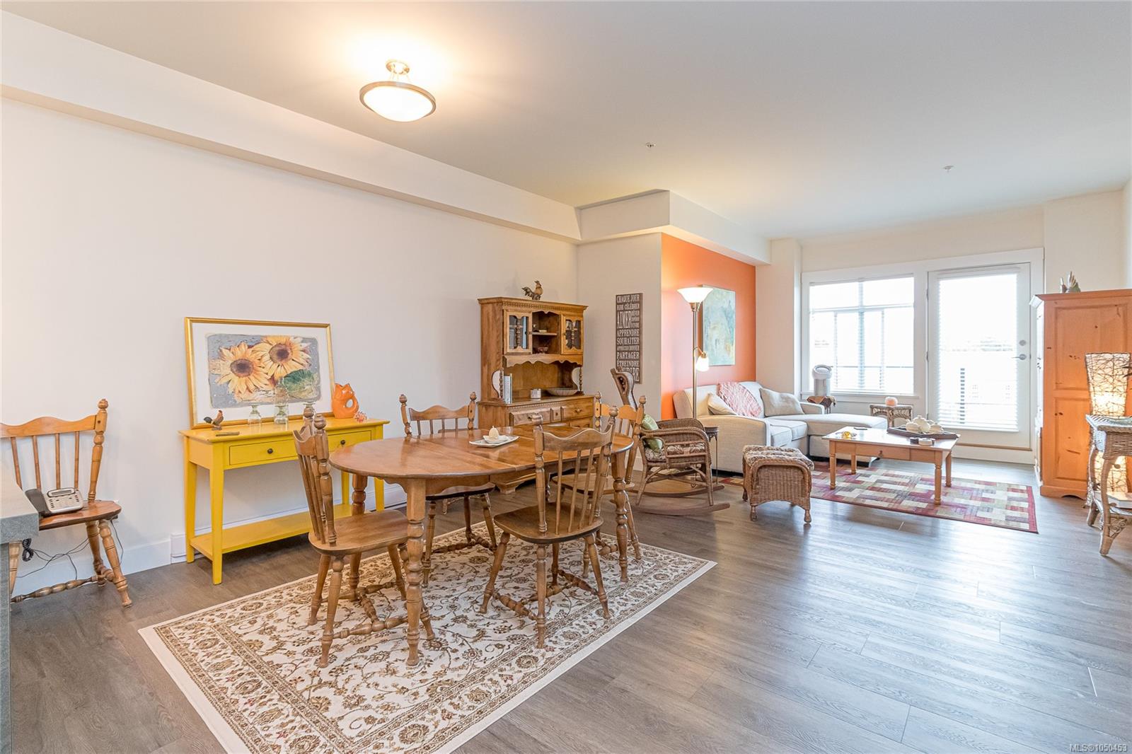 303-5822 Garden St — listing photo 12 of 27