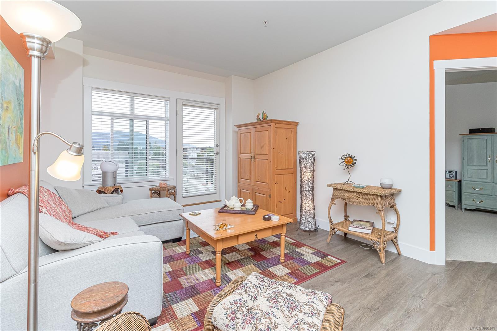 303-5822 Garden St — listing photo 9 of 27