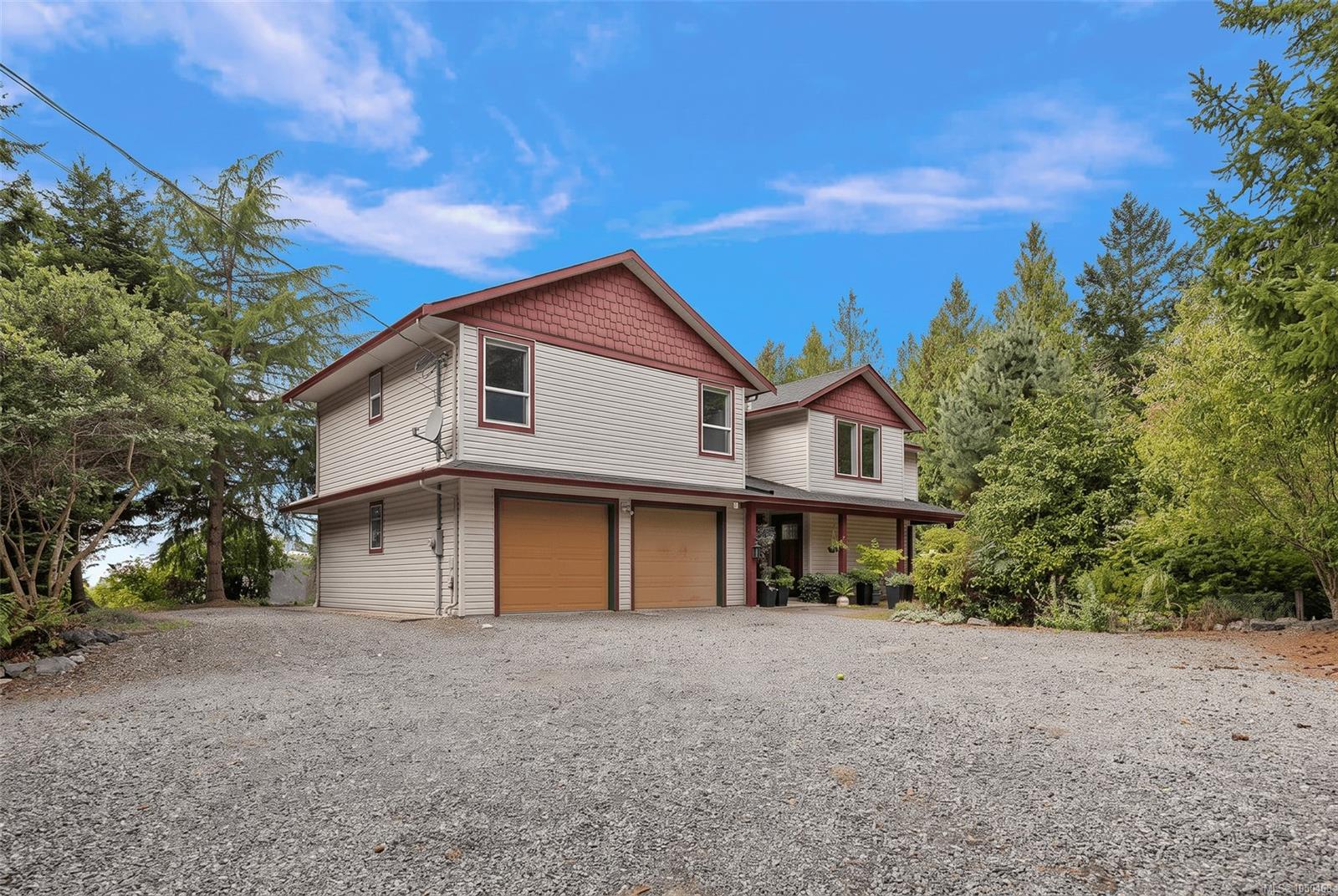 6791 East Sooke Rd — listing photo 3 of 53