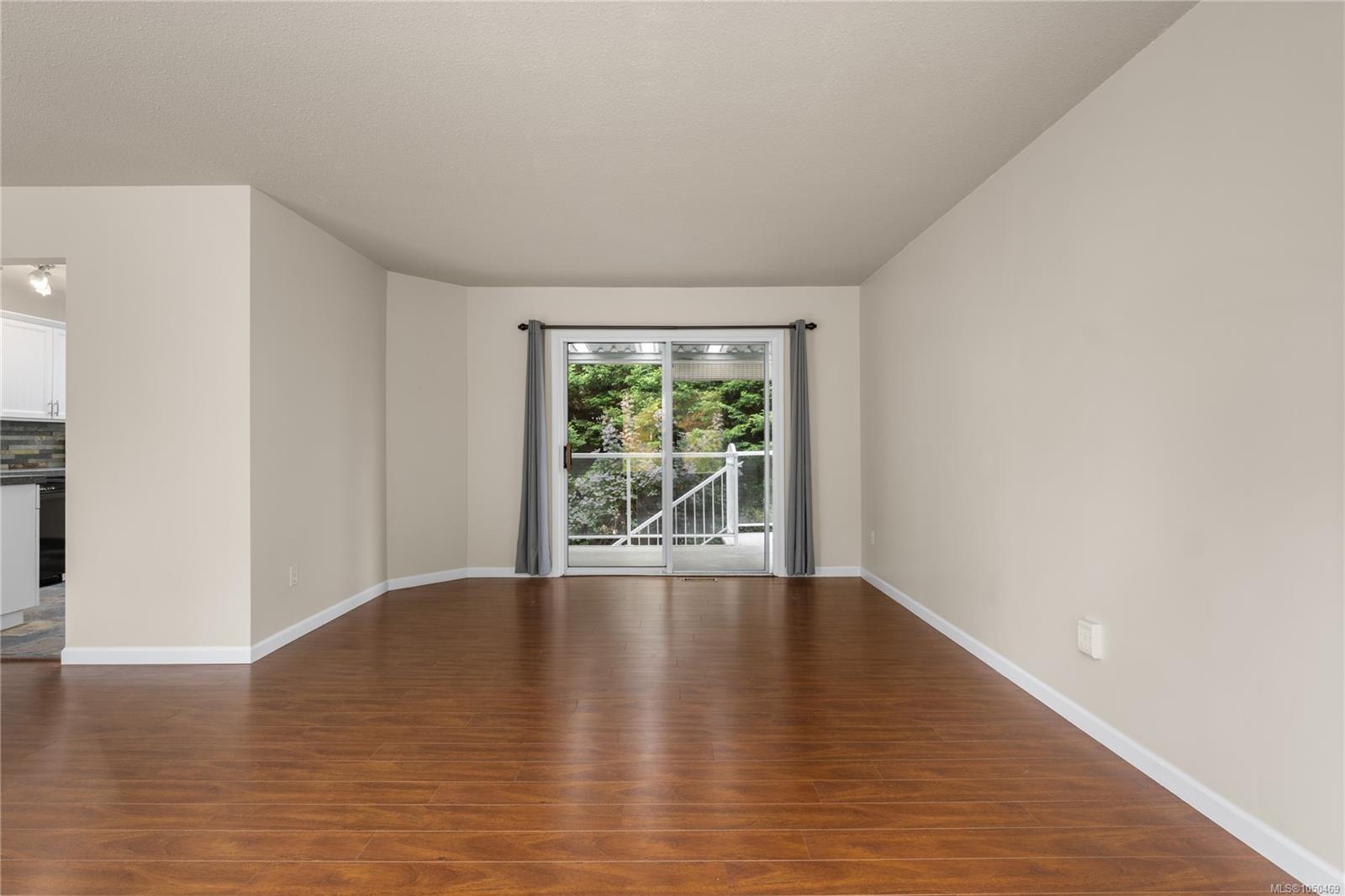 1001 Timberwood Dr — listing photo 11 of 42