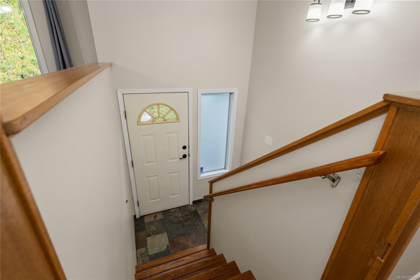 1001 Timberwood Dr — listing photo 9 of 42