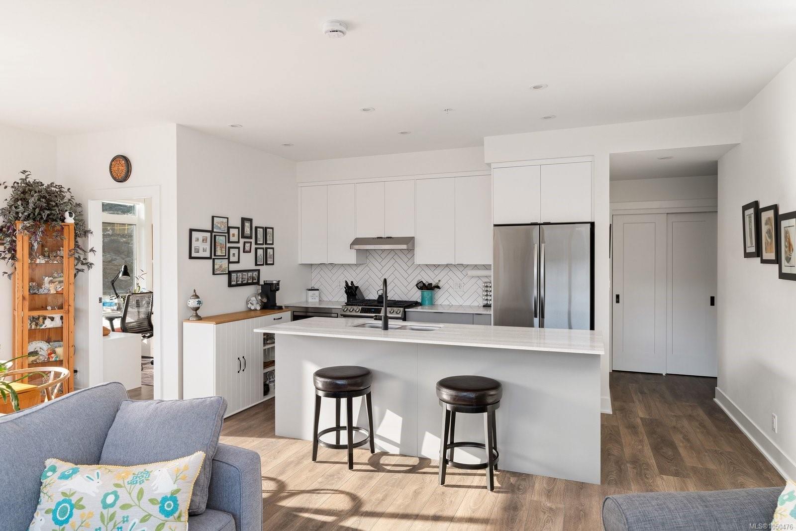 402-1110 Samar Cres — listing photo 10 of 34