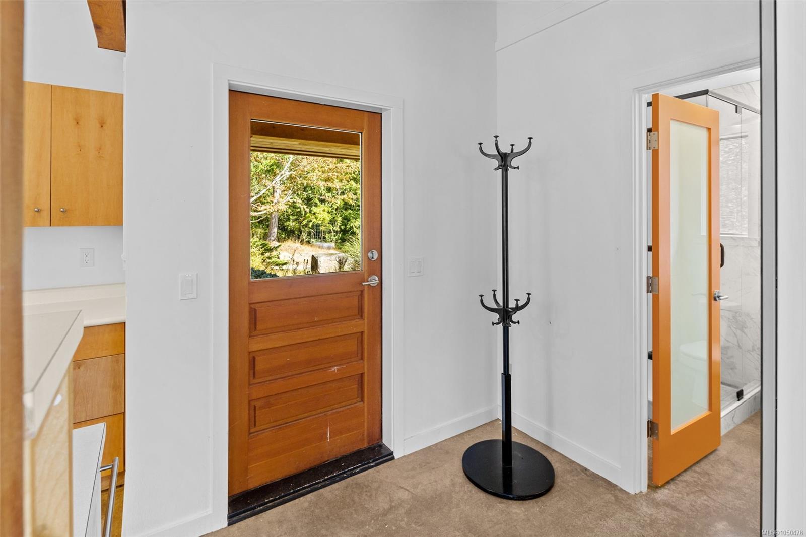370 Baker Rd — listing photo 13 of 52