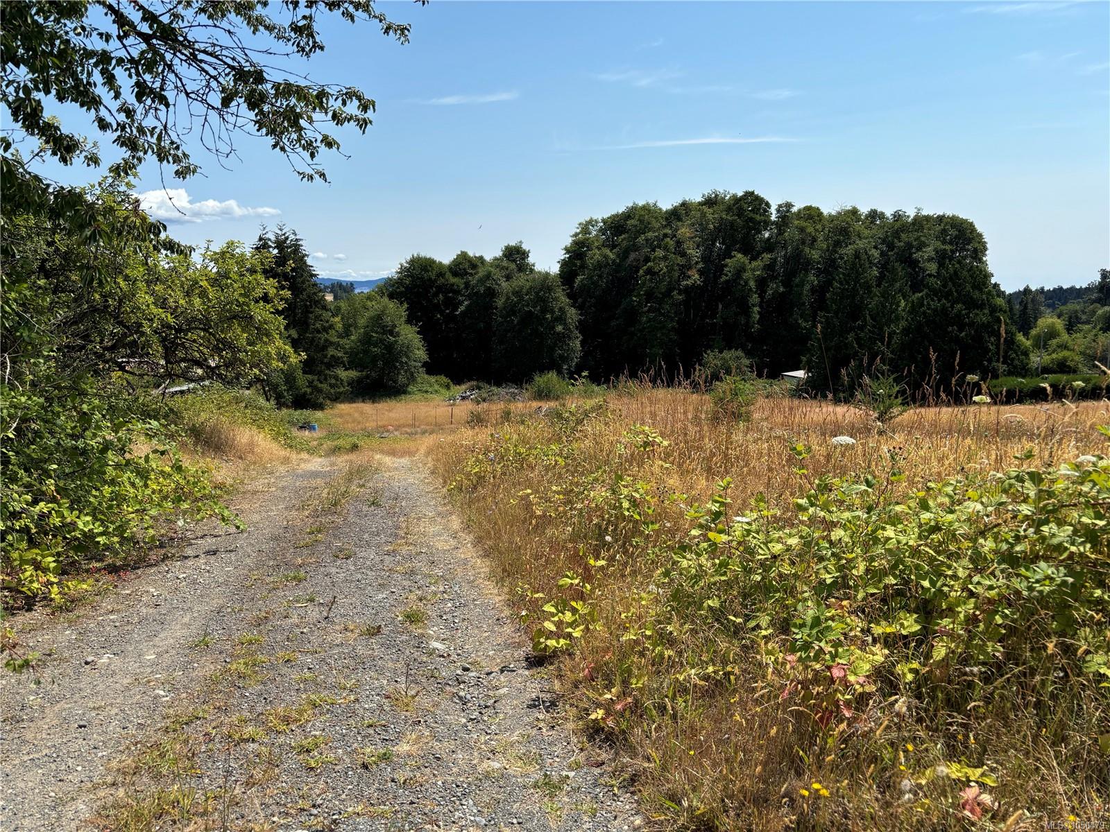 6275 Old East Rd — listing photo 10 of 28