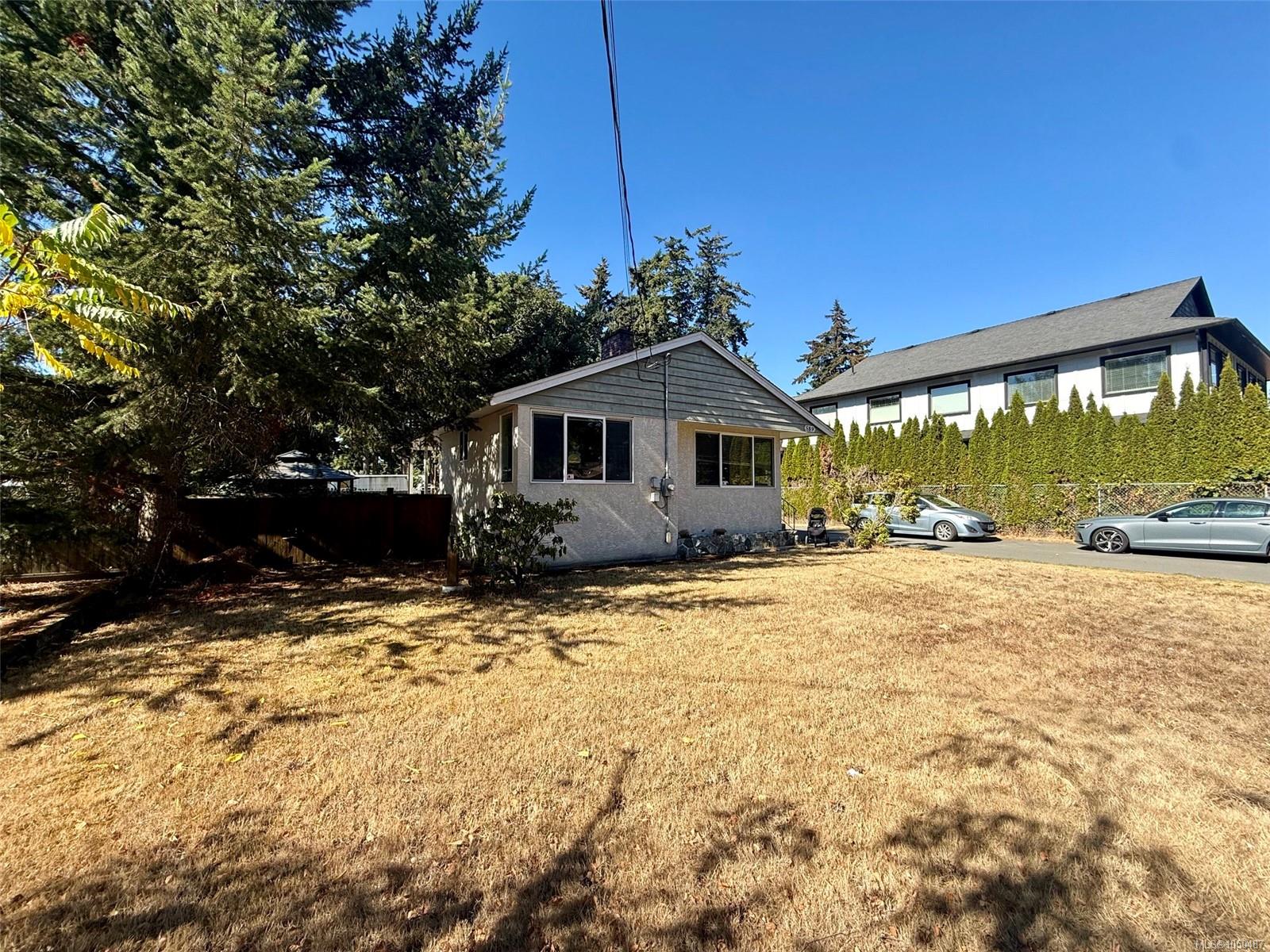 589 Ledsham Rd — listing photo 7 of 10