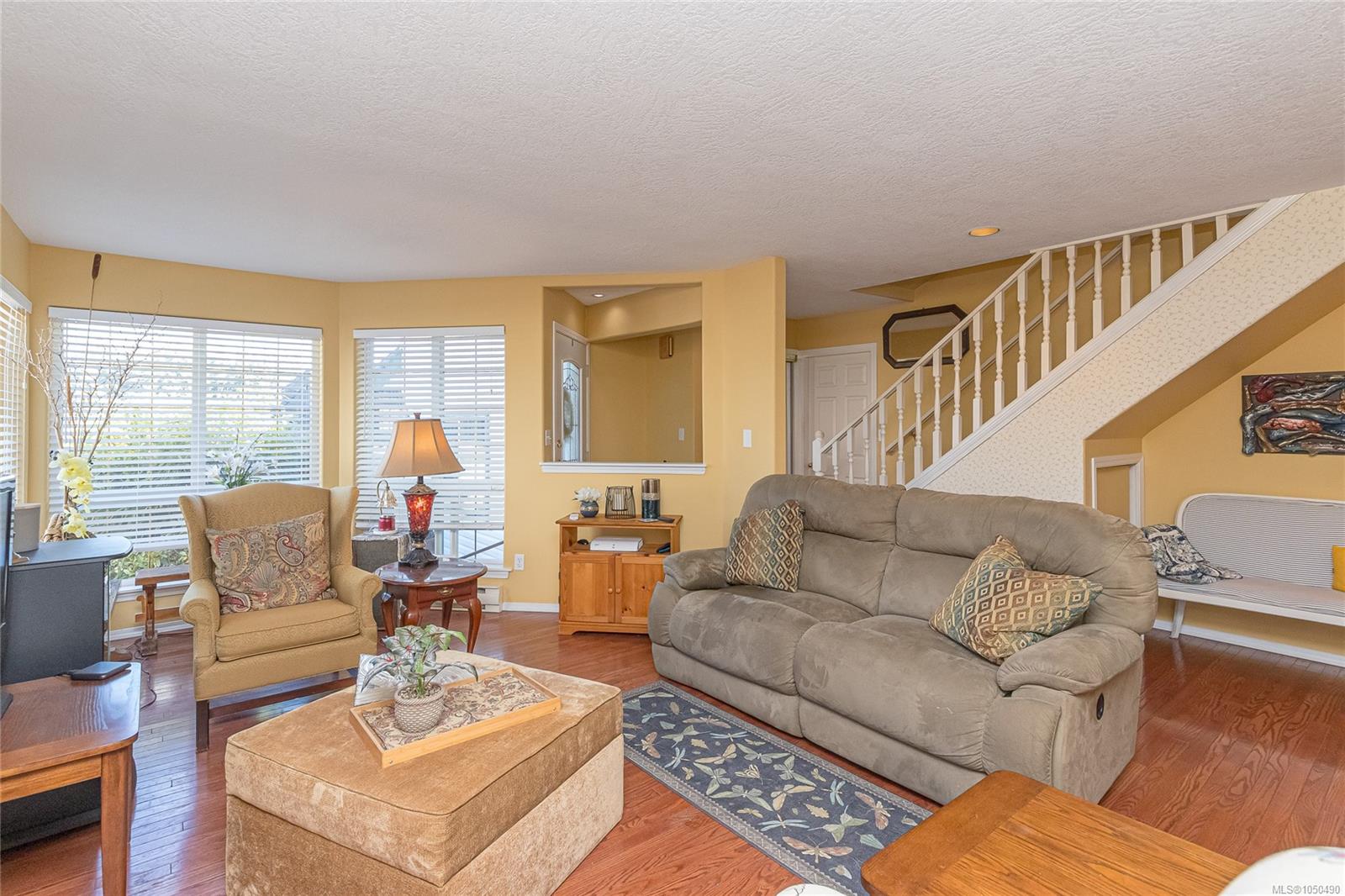 4525 Lambourn Dr — listing photo 8 of 53