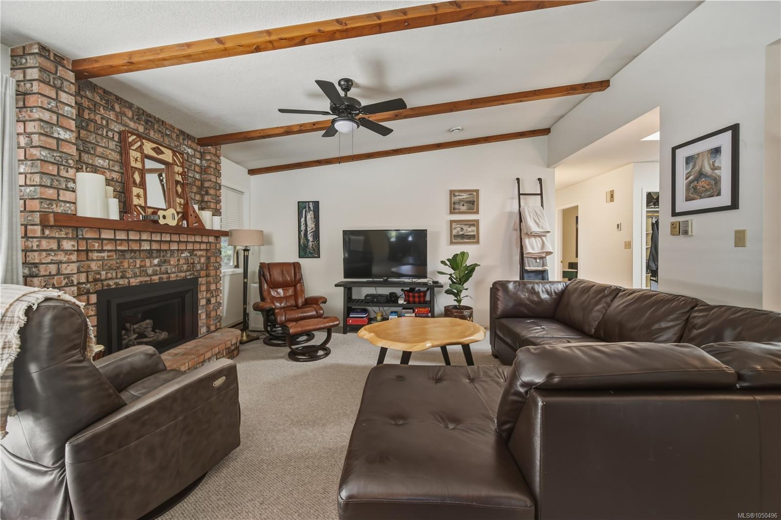 476 Qualicum Rd — listing photo 12 of 38