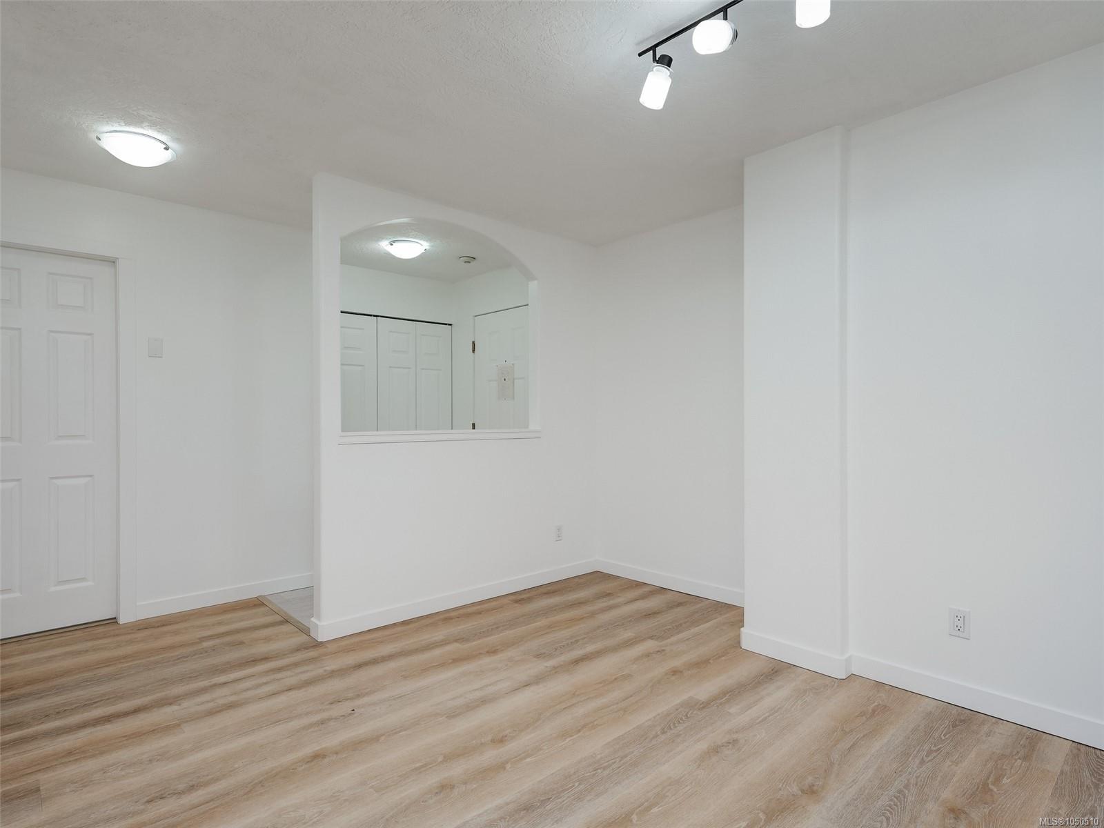 101-3724 Harriet Rd — listing photo 9 of 28