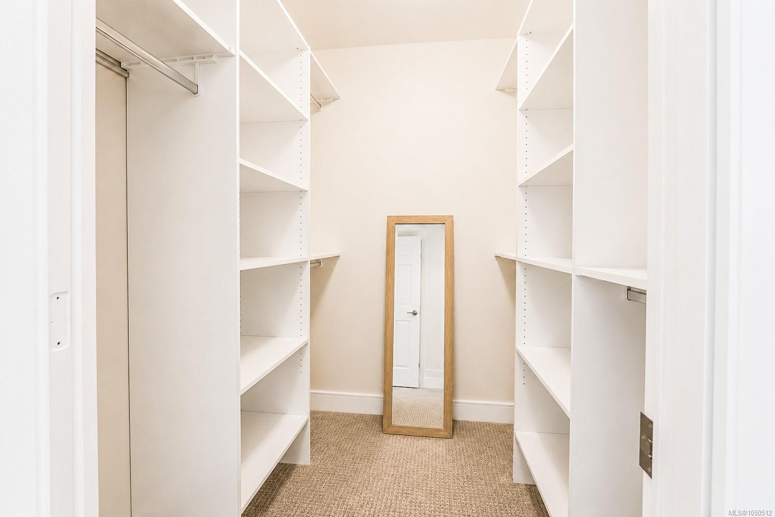 157-300 Phelps Ave — listing photo 13 of 31