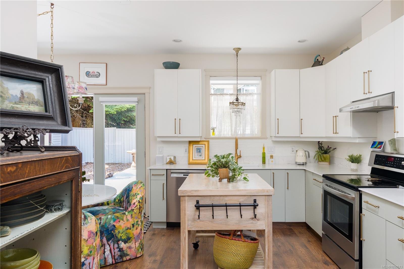 2192 Baron Rd — listing photo 8 of 37