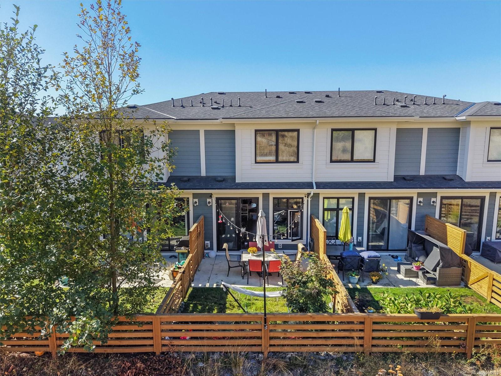38-255 Caspian Dr photo 2