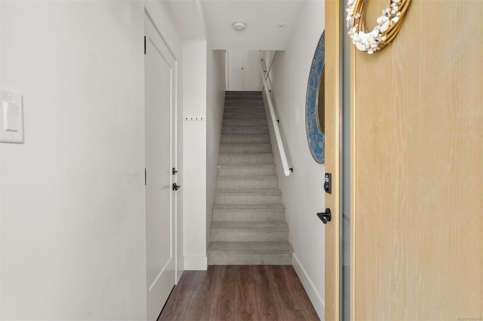 38-255 Caspian Dr photo 7