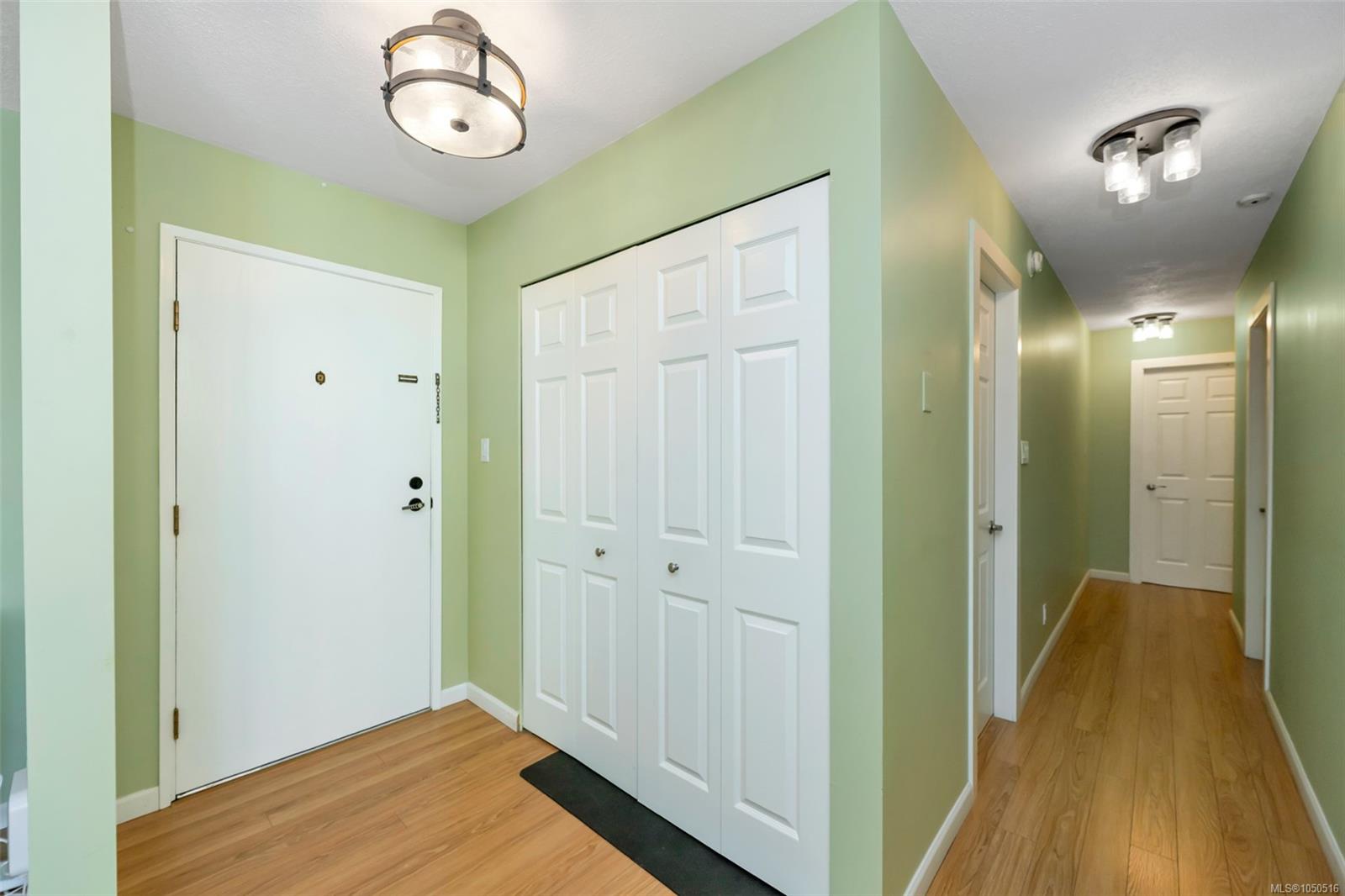 310-853 Selkirk Ave — listing photo 5 of 31