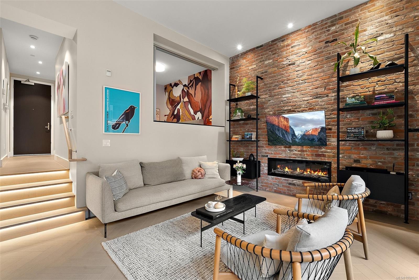 207-427 Lampson St — listing photo 12 of 32