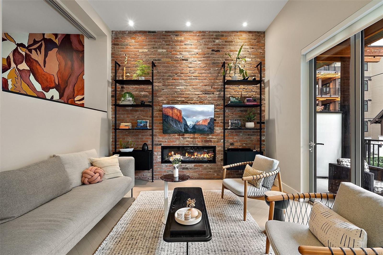 207-427 Lampson St — listing photo 13 of 32