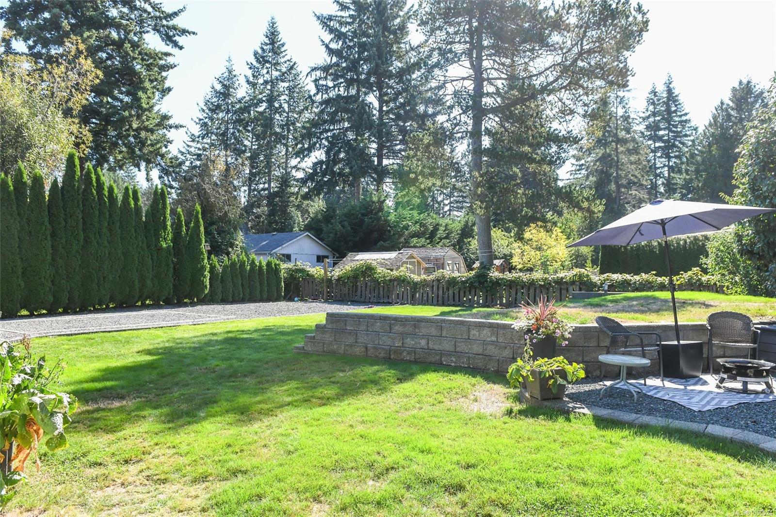 1530 Grayling Dr photo 6