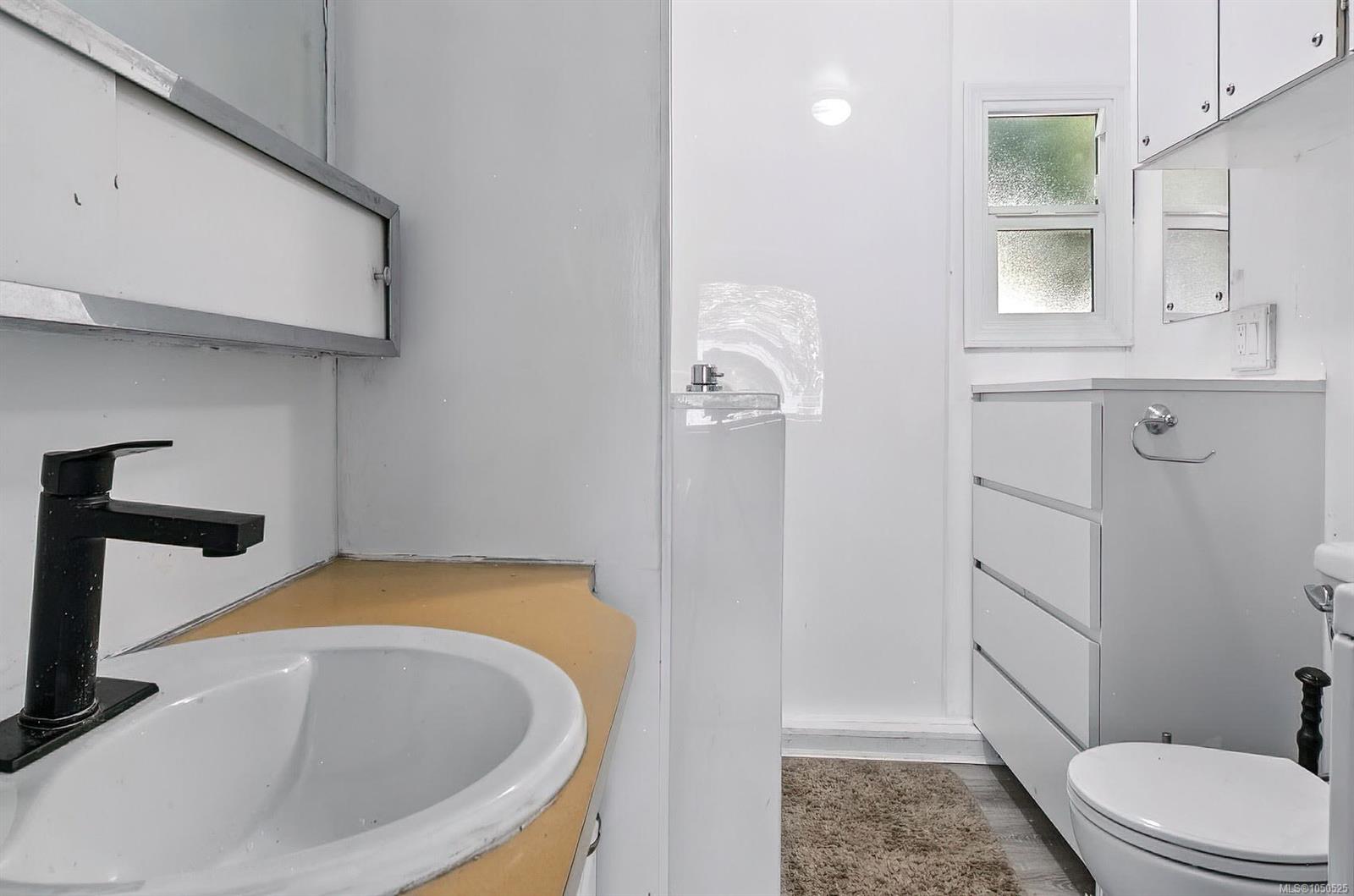 57-2780 Spencer Rd — listing photo 4 of 25