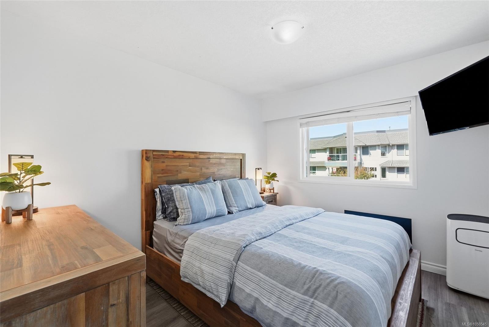 6-129 Sixth Ave — listing photo 8 of 27