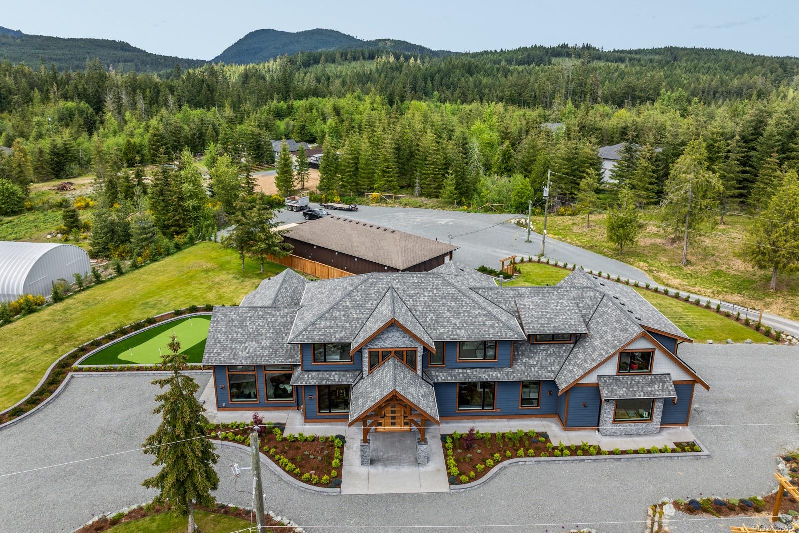 2833 Woodcroft Pl — listing photo 9 of 86