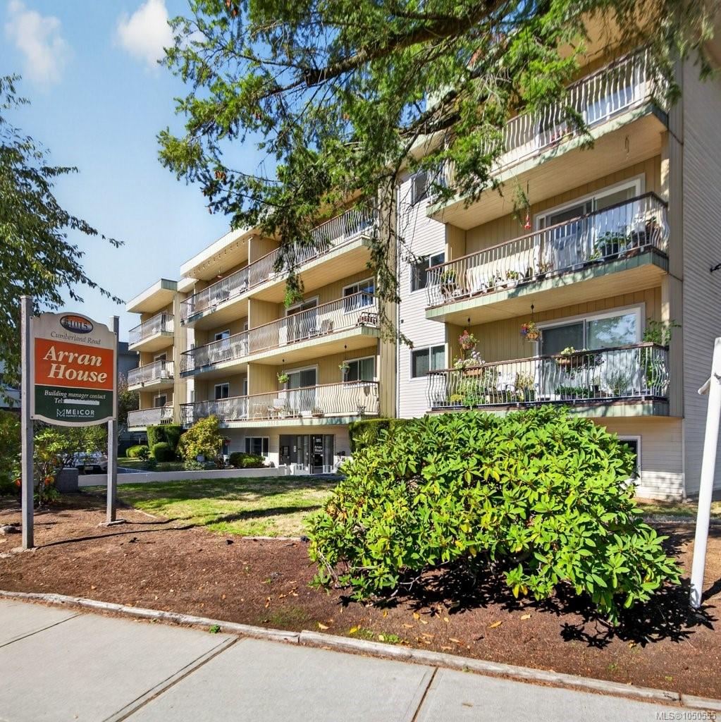 1015 Cumberland Rd, Courtenay