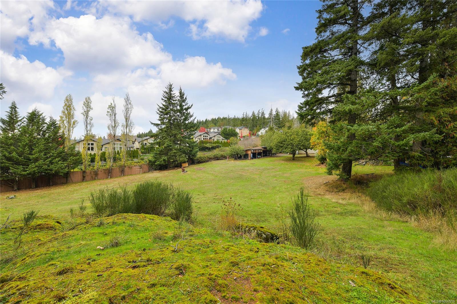 567 Windthrop Rd — listing photo 8 of 9