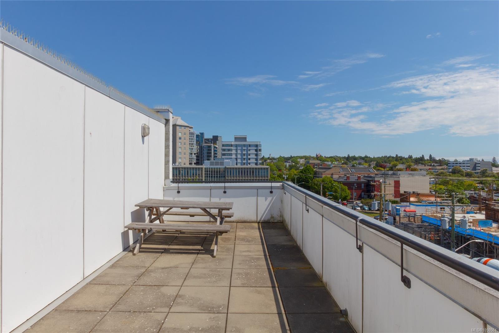 303-932 Johnson St — listing photo 14 of 29