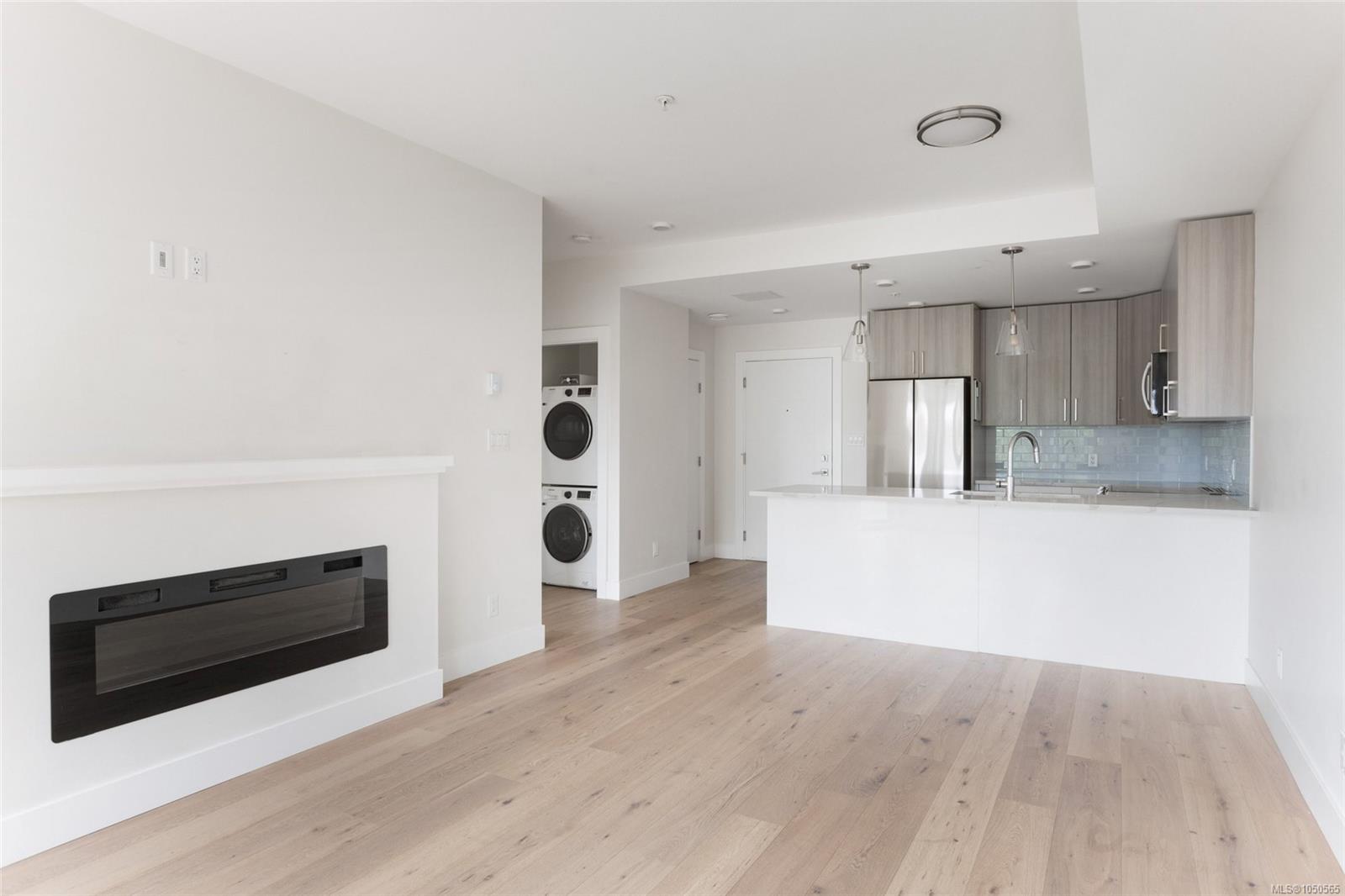 306-7098 Wallace Dr — listing photo 5 of 21