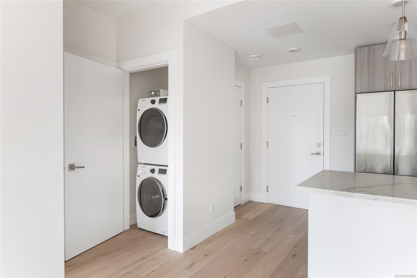 306-7098 Wallace Dr — listing photo 9 of 21