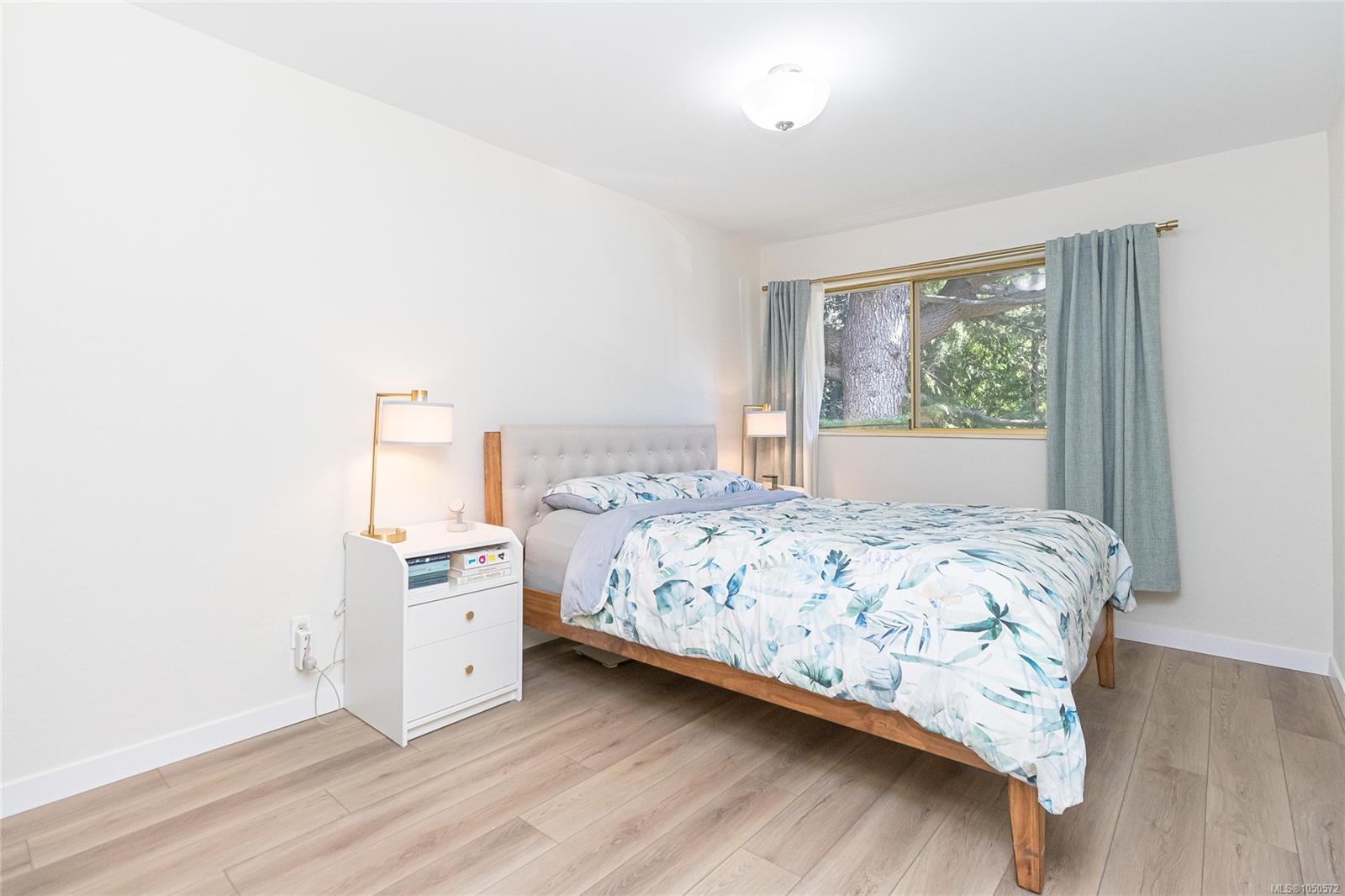 43-840 Craigflower Rd — listing photo 7 of 28