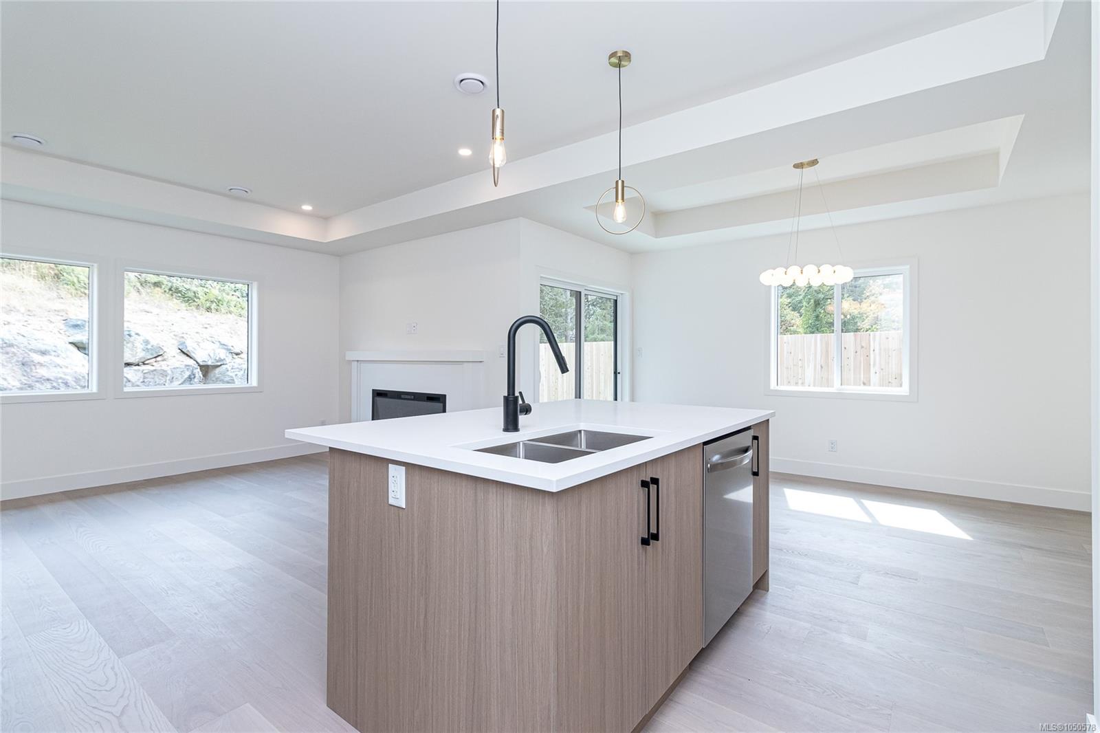 1120 Deltana Ave — listing photo 12 of 32