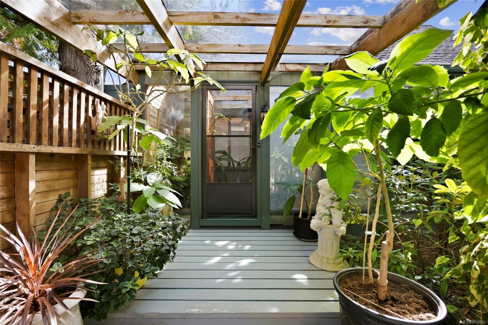 1719 Centennial Ave — listing photo 12 of 66