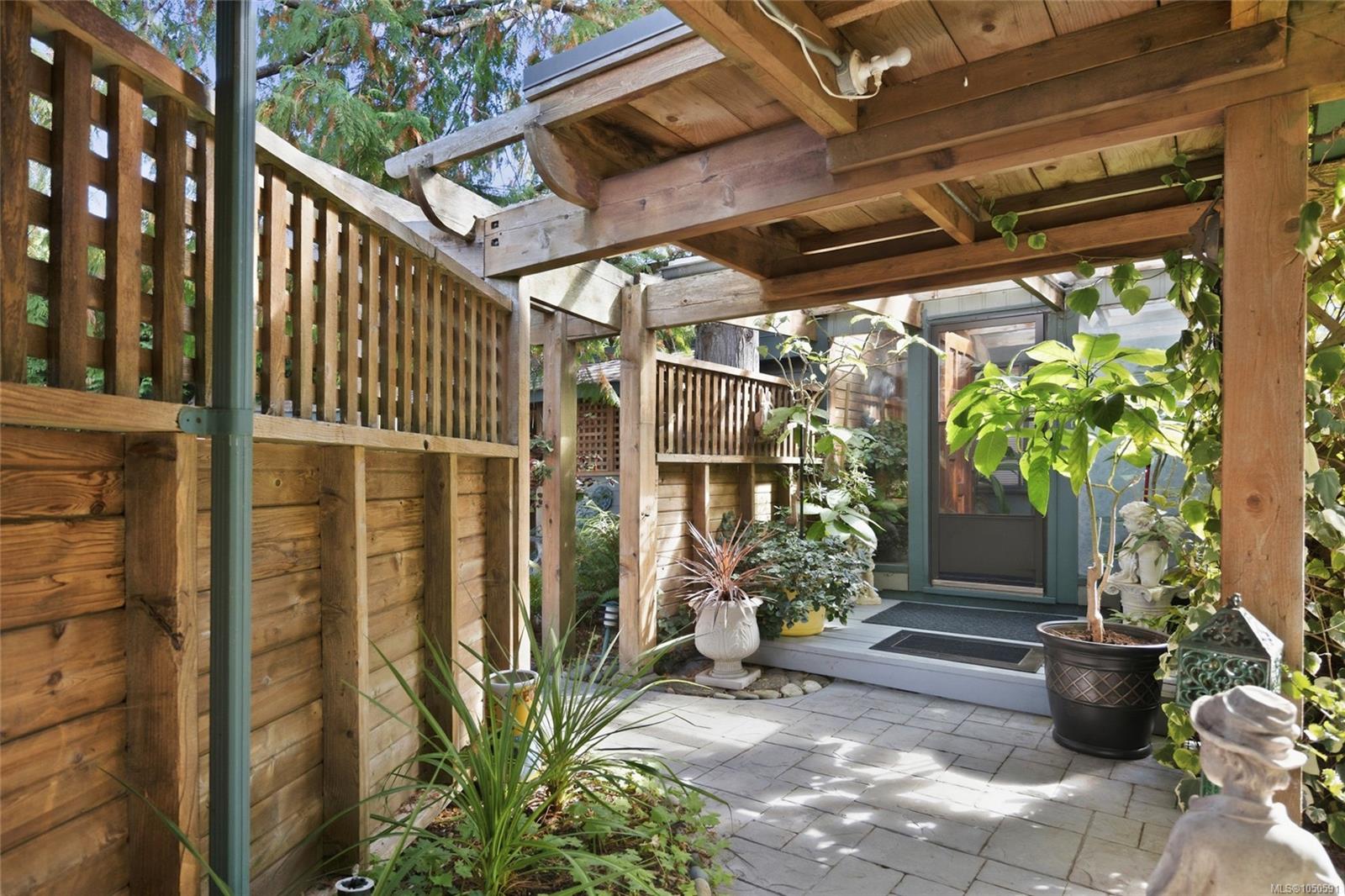 1719 Centennial Ave — listing photo 13 of 66