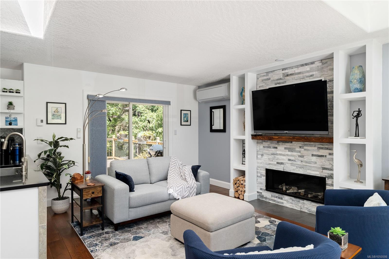 222 Ashley Pl — listing photo 11 of 56