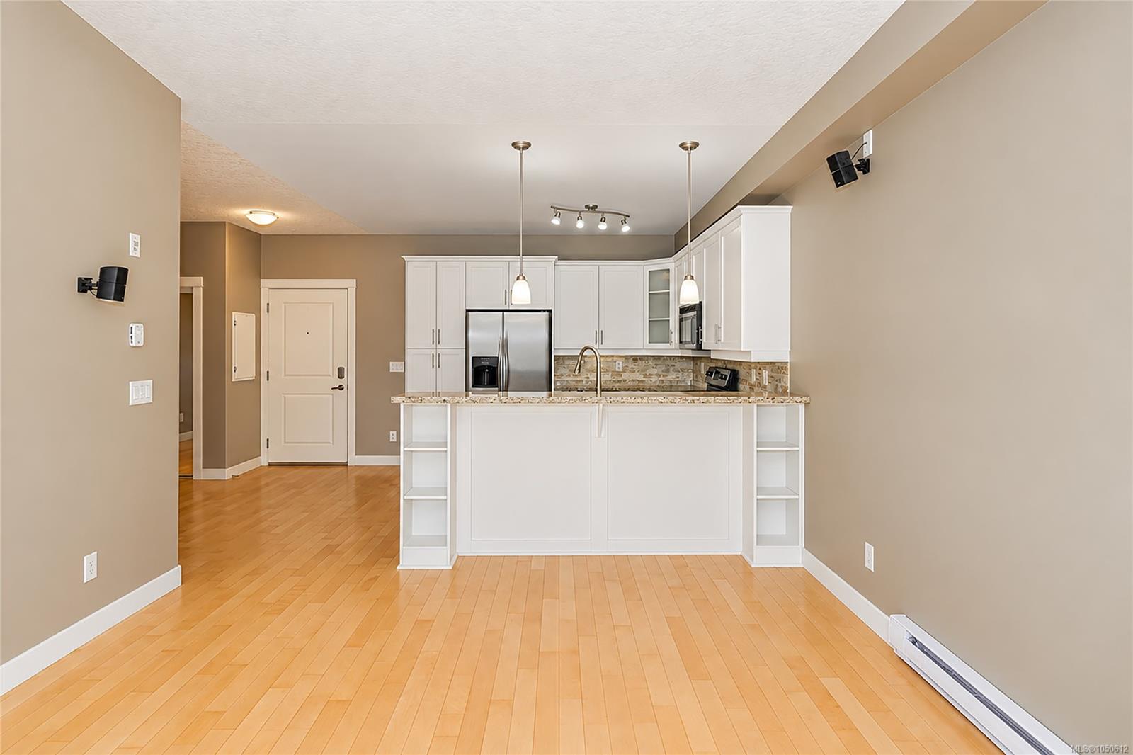 317-2710 Jacklin Rd — listing photo 13 of 28