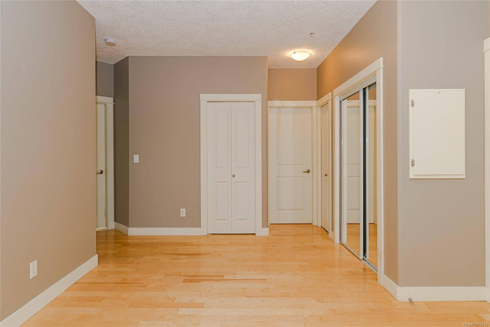 317-2710 Jacklin Rd — listing photo 14 of 28