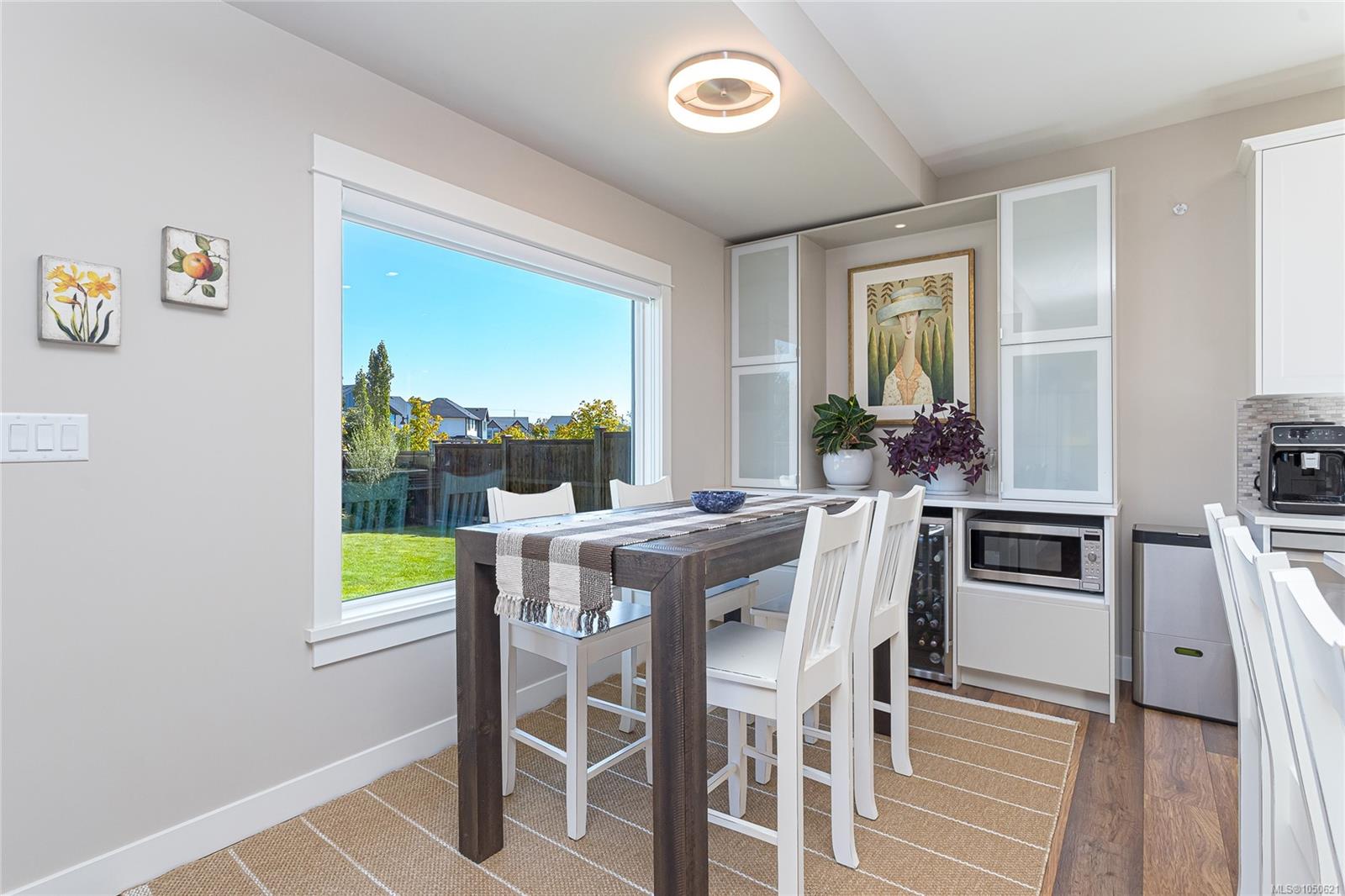 3455 Sparrowhawk Ave — listing photo 12 of 63