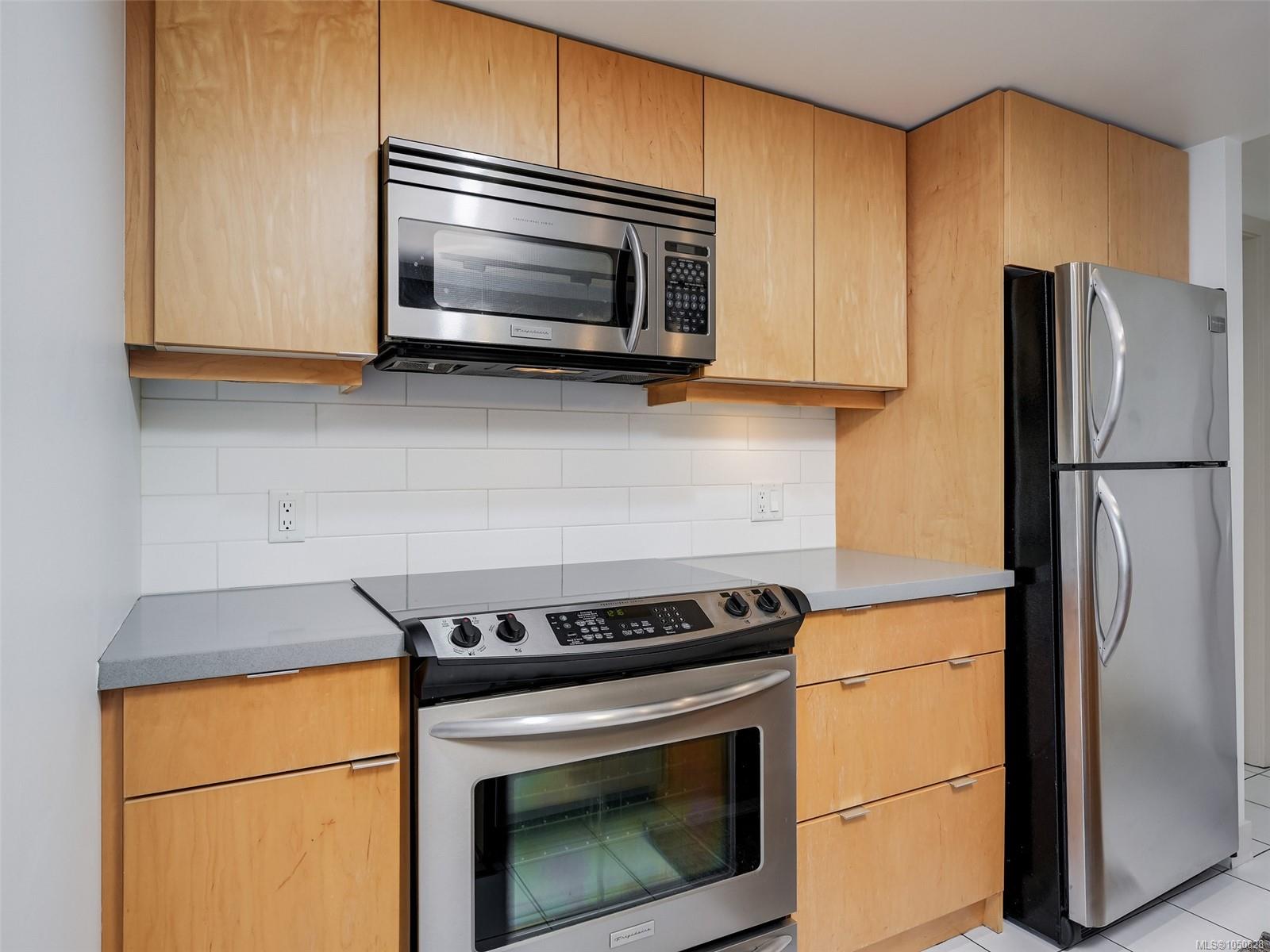 505-760 Johnson St — listing photo 13 of 26