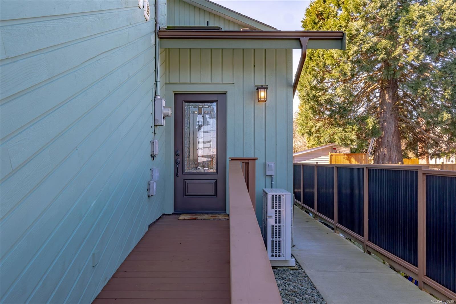 10870 Olsen Rd — listing photo 10 of 78