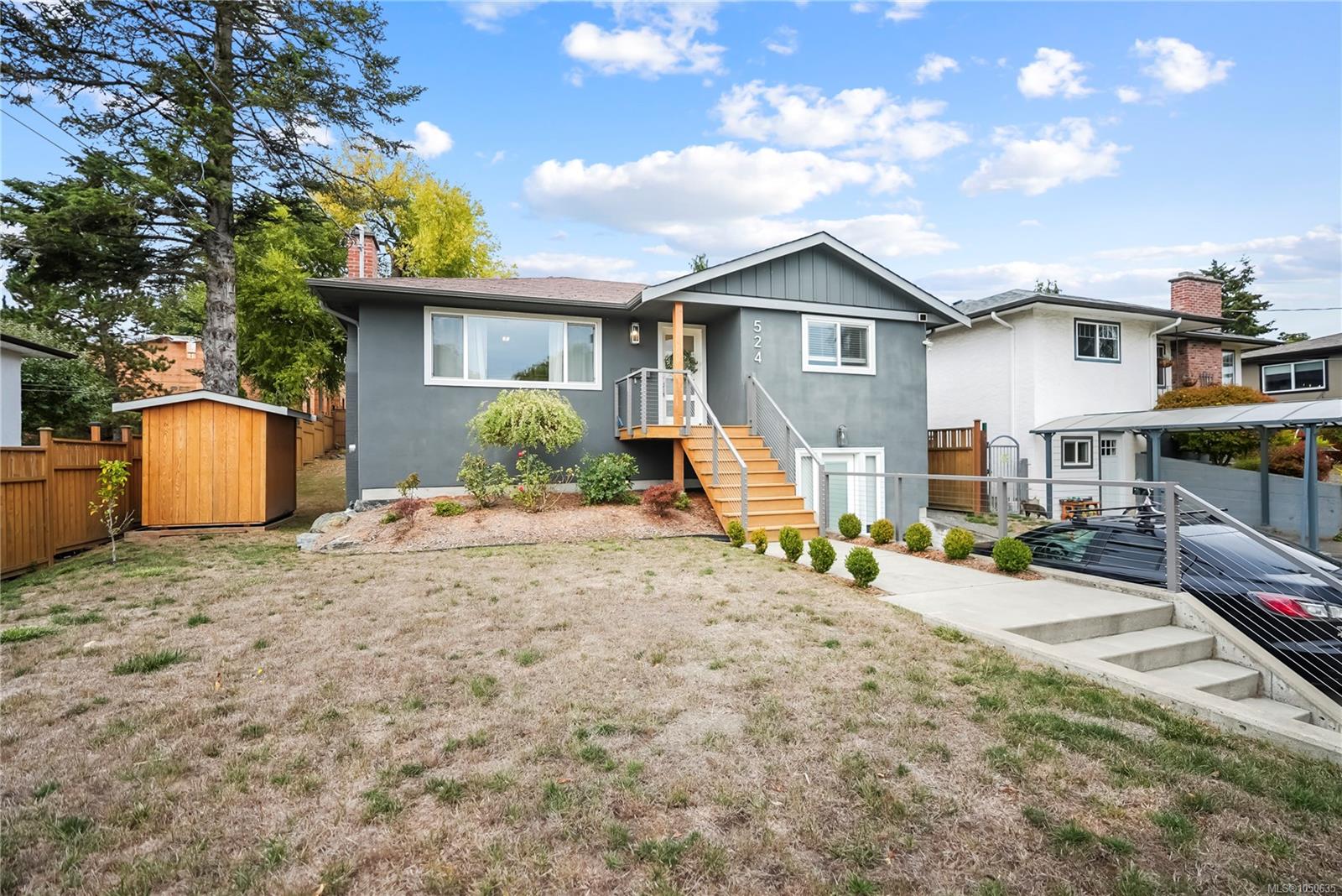 524 Warren Ave — listing photo 2 of 35