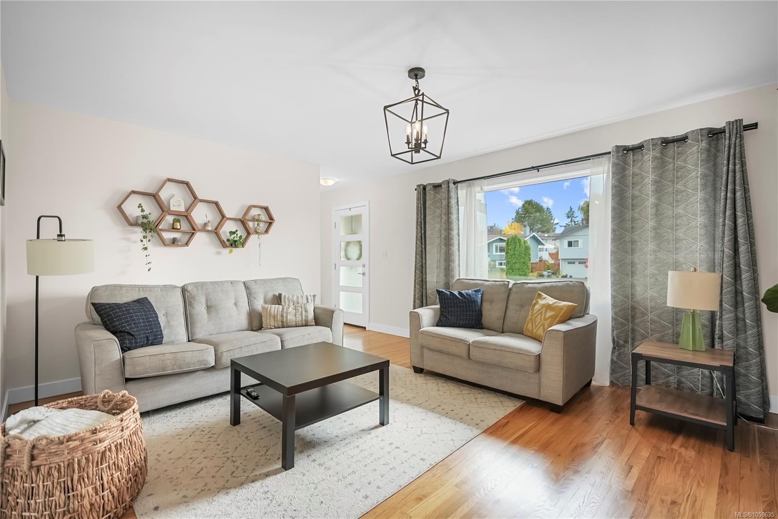 524 Warren Ave — listing photo 11 of 35