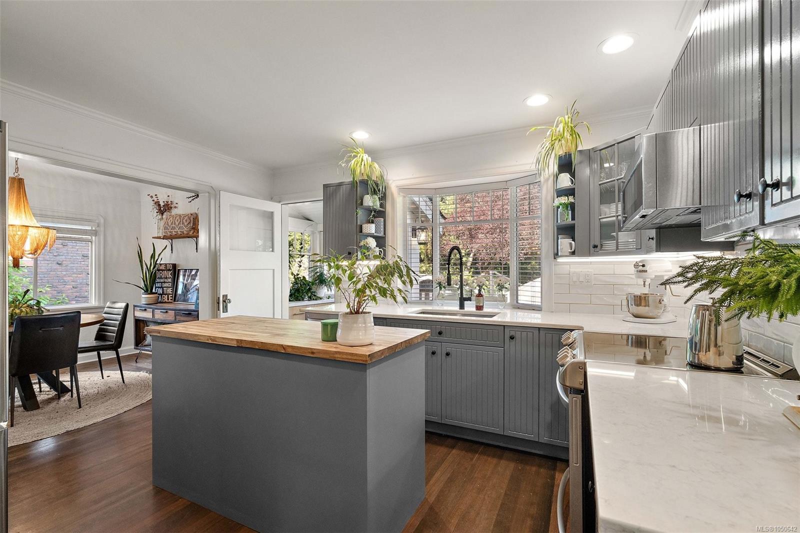 970 Bank St — listing photo 14 of 54