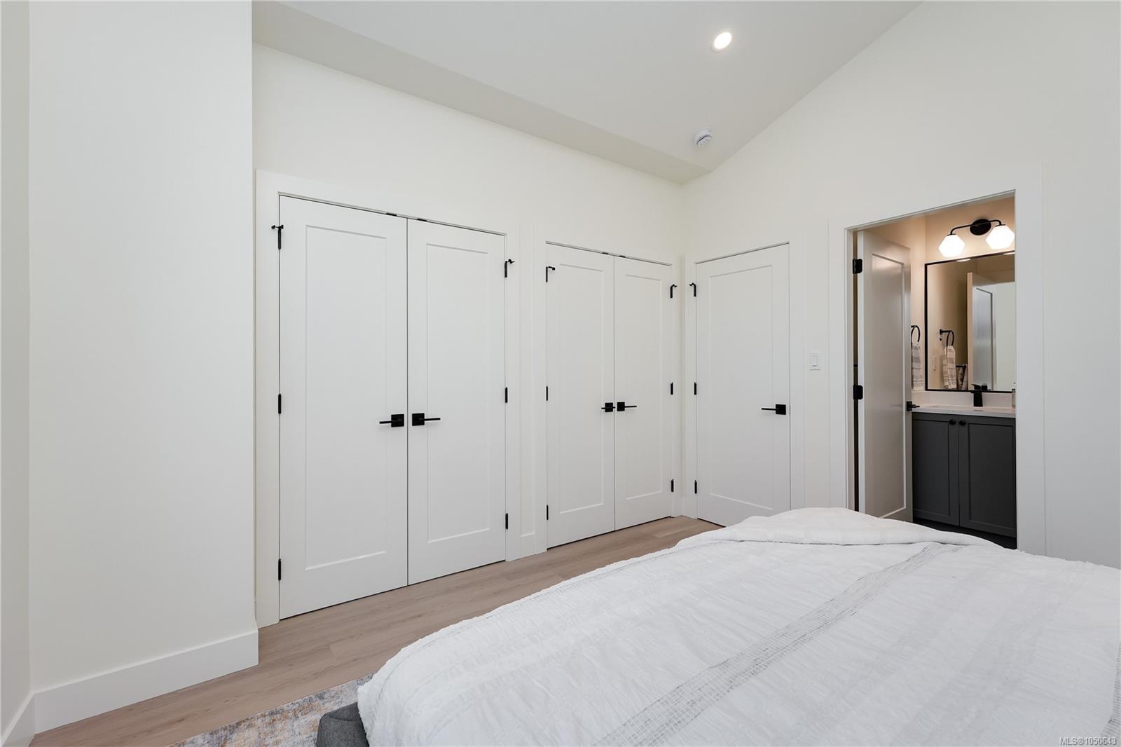 113-960 Jenkins Ave — listing photo 13 of 35