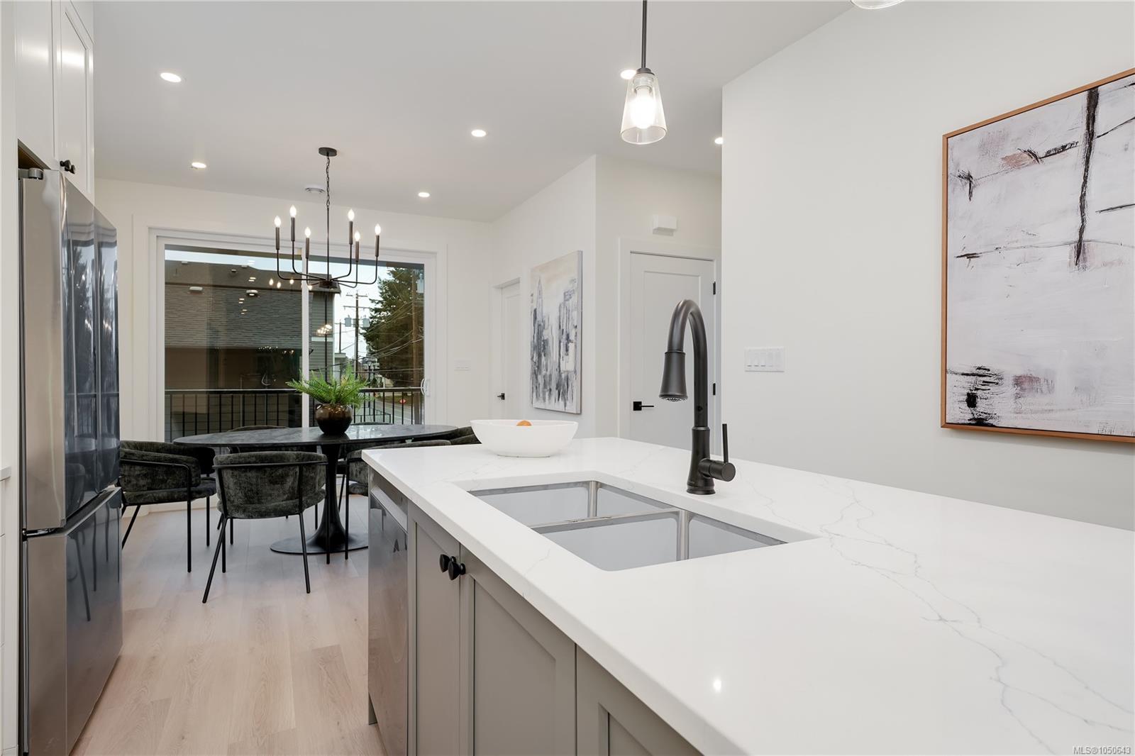 113-960 Jenkins Ave — listing photo 10 of 35