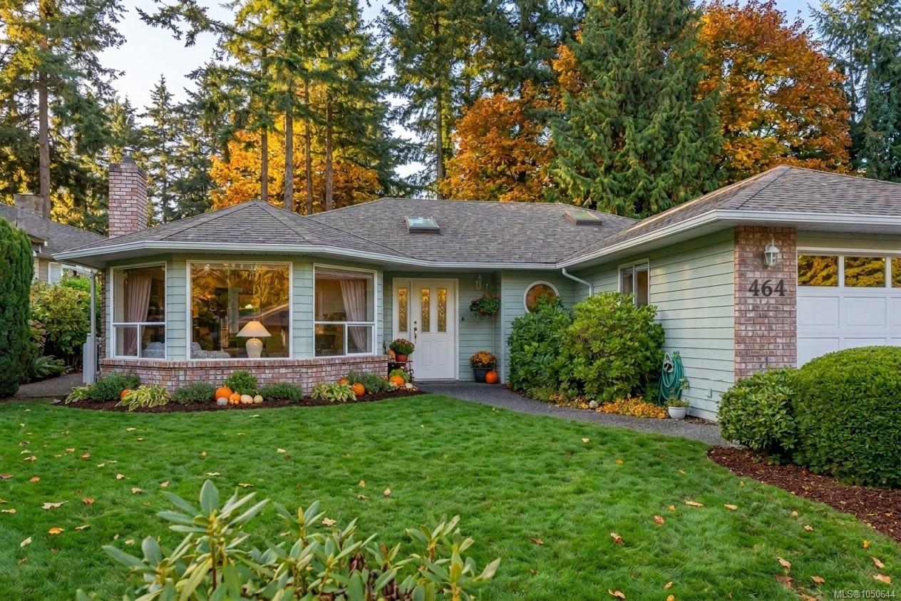 464 Quatsino Rd, Qualicum Beach